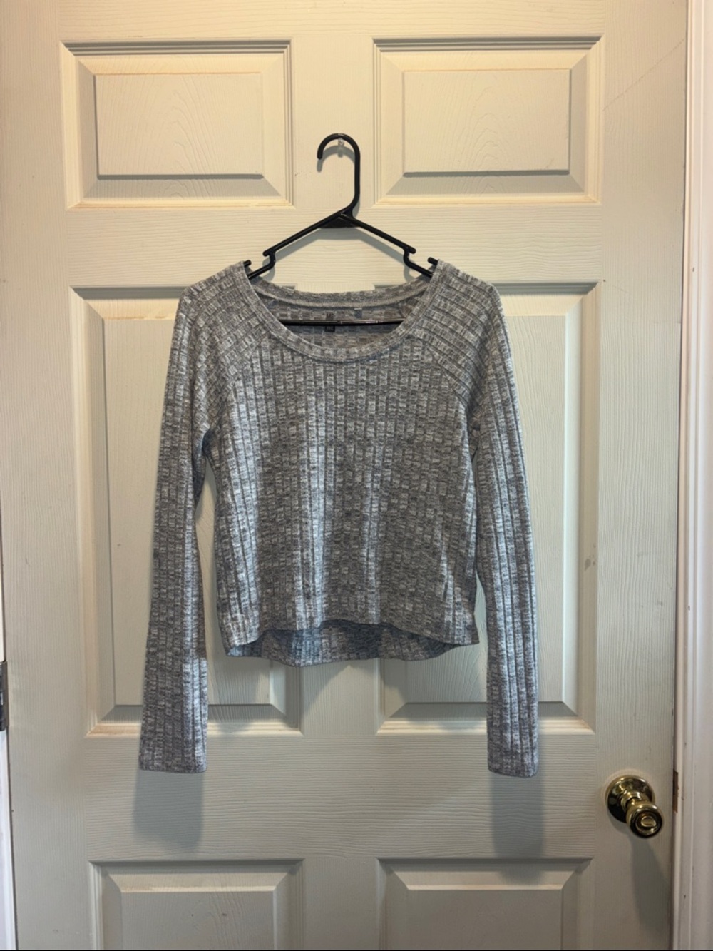 Me to We Gray Ribbed Scoop Neck Long Sleeve Top